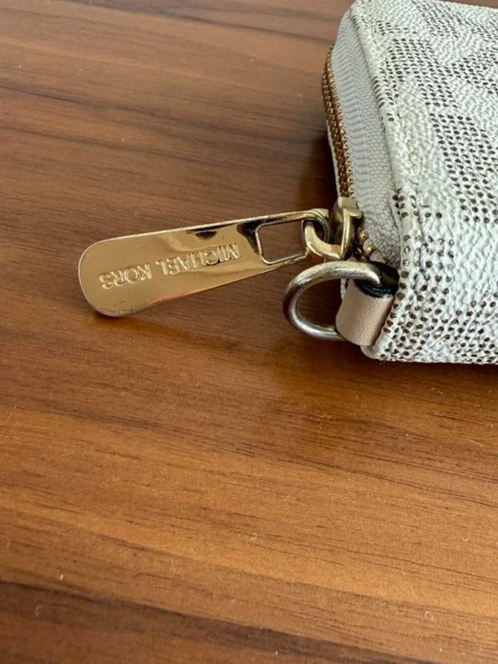 Michael Kors Zipped Wallet